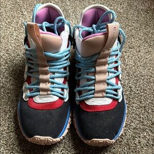 Champion Stylish Multicolor Sneakers with Blue Laces 7.5